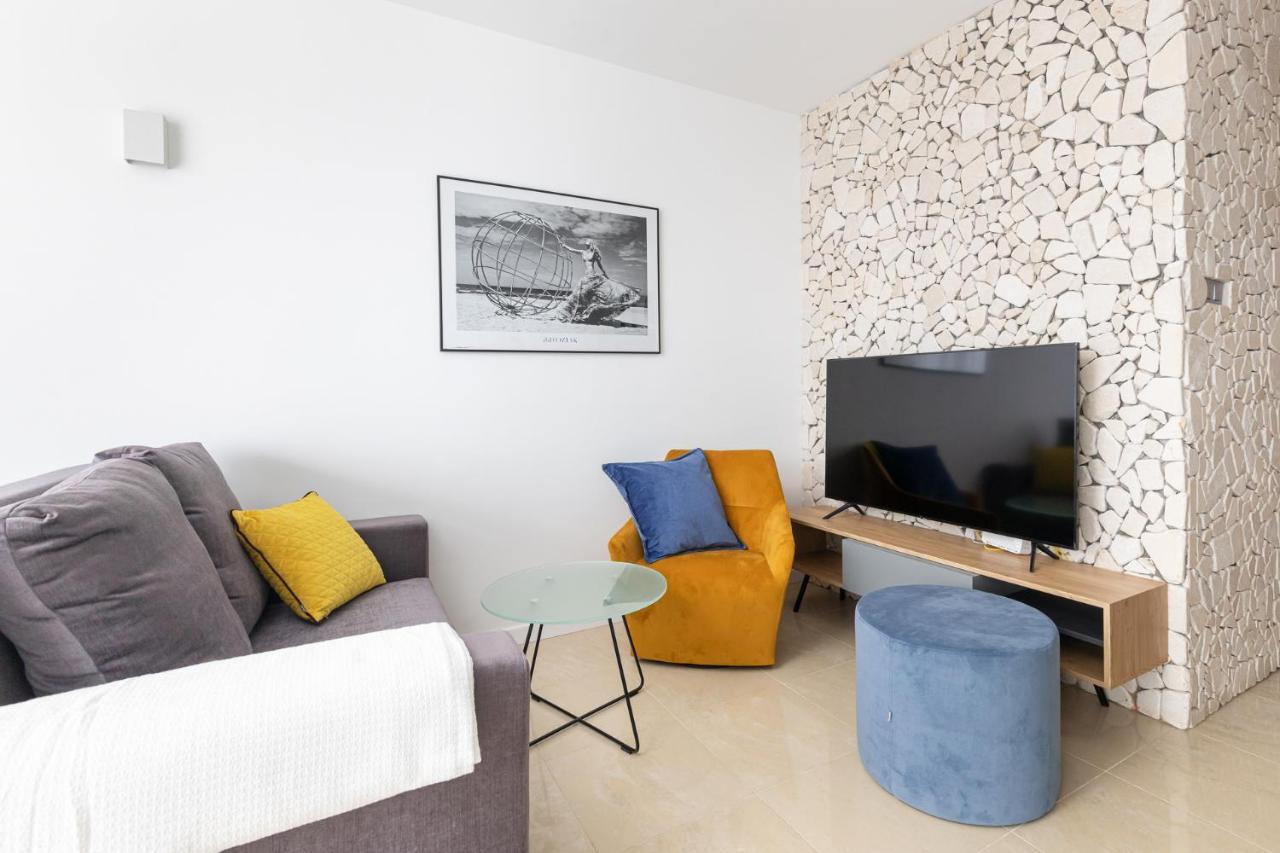 Sierpinskiego 1A - Studio With Balcony & Desk - Remote Work By Noclegi Renters Varsóvia Exterior foto